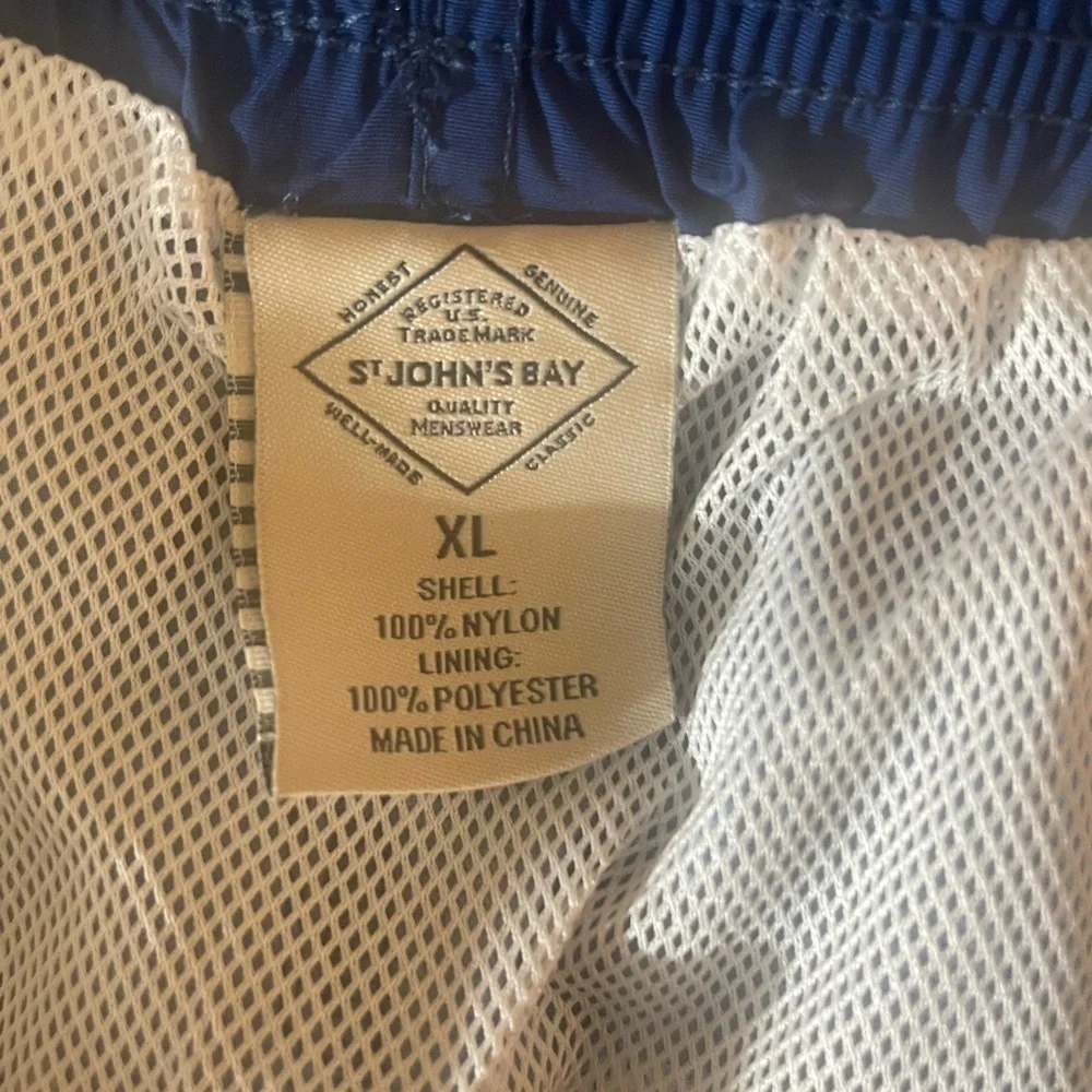 St. John Bay Men's Size XL Royal Blue Drawstring & Pockets Swim Shorts NWT